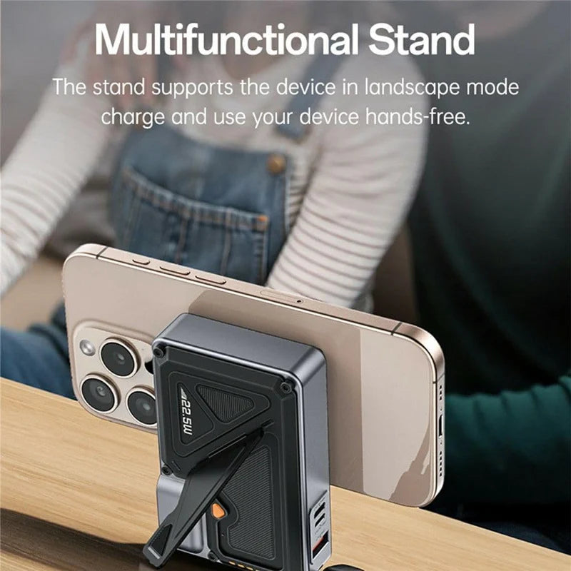 5-in-1 Wireless Power Bank ©
